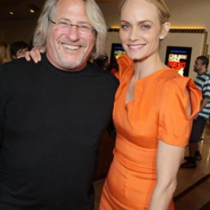 Amber Valletta and Brian Levant at event of Kaimynas snipas (2010)