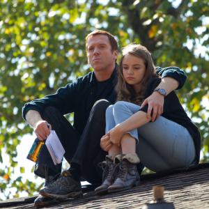 Still of Damian Lewis and Morgan Saylor in Tevyne 2011