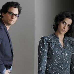 Still of Mariana Lima and Wagner Moura in A Busca 2012