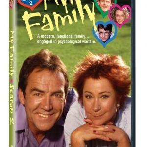 Daniela Denby-Ashe, Robert Lindsay, Kris Marshall, Gabriel Thomson and Zoë Wanamaker in My Family (2000)