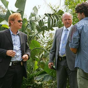 Still of David Caruso, Mark Collier and Rex Linn in CSI Majamis (2002)