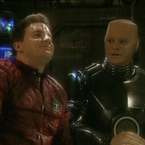 Still of Chris Barrie and Robert Llewellyn in Red Dwarf 1988