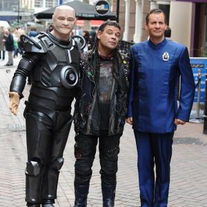 Chris Barrie, Craig Charles and Robert Llewellyn at event of Red Dwarf (1988)