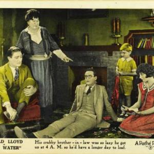 Josephine Crowell, Harold Lloyd, Mickey McBan, Jobyna Ralston and Charles Stevenson in Hot Water (1924)