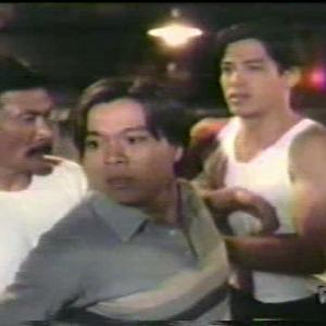 Still of Kay Tong Lim, Chi muoi lo and Russell Wong in Vanishing Son