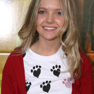 Hannah Lochner at event of Firehouse Dog (2007)