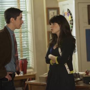 Still of Zooey Deschanel and Justin Long in New Girl 2011