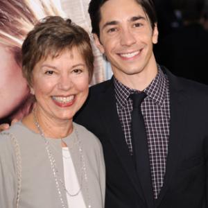 Justin Long and Wendy Lesniak at event of Going the Distance (2010)