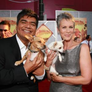 Jamie Lee Curtis and George Lopez at event of Cihuahua is Beverli Hilso 2008
