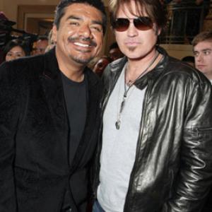 Billy Ray Cyrus and George Lopez at event of Kaimynas snipas (2010)