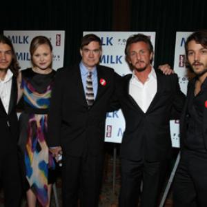 Sean Penn, Gus Van Sant, Emile Hirsch, Diego Luna and Alison Pill at event of Milk (2008)