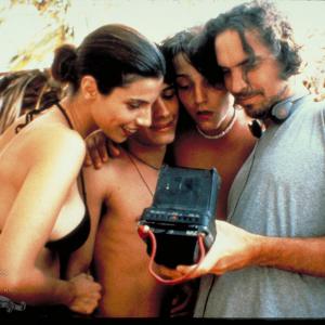 Alfonso Cuarón, Gael García Bernal, Diego Luna and Maribel Verdú in Y tu mamá también (2001)