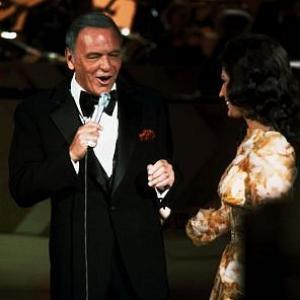 Frank Sinatra, Loretta Lynn