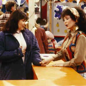 Still of Roseanne Barr and Loretta Lynn in Roseanne 1988