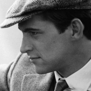 Still of Simon MacCorkindale in Death on the Nile 1978