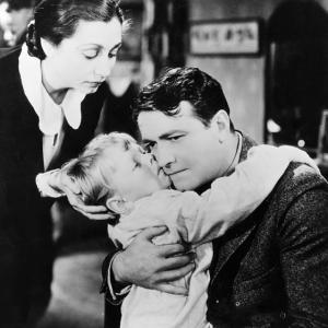 Still of Richard Barthelmess Ronnie Cosby and Aline MacMahon in Heroes for Sale 1933