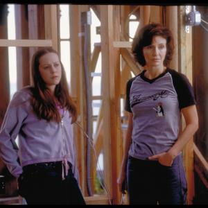 Still of Mary Steenburgen and Jena Malone in Life as a House 2001