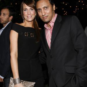 Aasif Mandvi and Kristen Wiig at event of Ghost Town (2008)