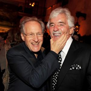 Michael Mann and Dennis Farina at event of Luck (2011)