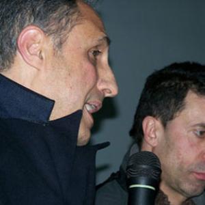 Davide Manuli con il regista sardo Giovanni Columbu per la prima di BEKET a Cagliari 2009