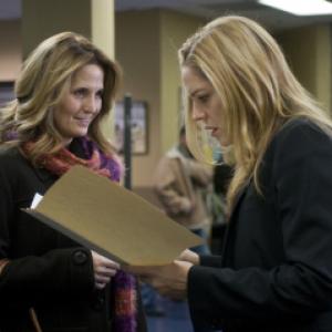Still of Mary McCormack and Holly Maples in In Plain Sight 2008