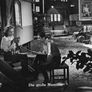 Still of Leny Marenbach and Rudolf Prack in Die große Nummer (1943)