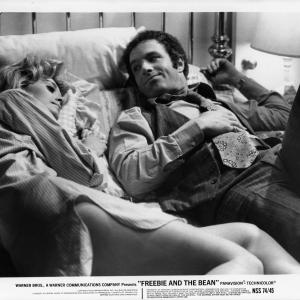Still of James Caan and Linda Marsh in Freebie and the Bean (1974)