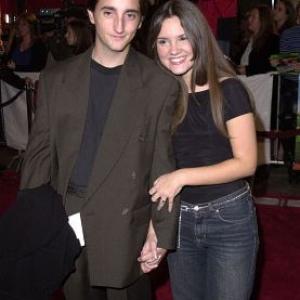 Charlie Korsmo and Sara Marsh at event of Little Nicky (2000)