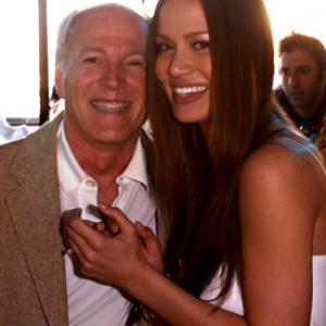 Frank Marshall and Moon Bloodgood at event of Eight Below 2006