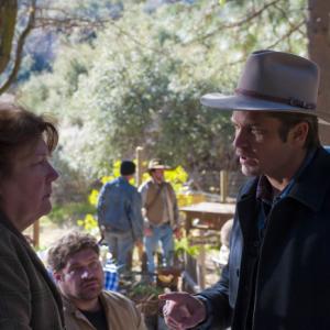 Still of Margo Martindale and Timothy Olyphant in Justified 2010