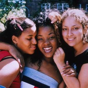 Melissa Martinez Anna Simpson and Kerry Washington in Our Song 2000