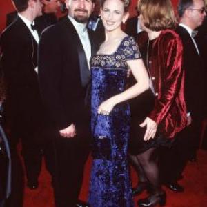 Marlee Matlin at event of The 70th Annual Academy Awards 1998