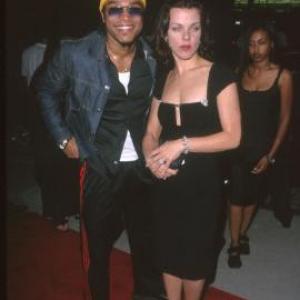 Debi Mazar and Maxwell at event of Eyes Wide Shut (1999)