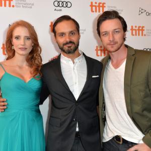 Ned Benson, James McAvoy and Jessica Chastain at event of The Disappearance of Eleanor Rigby: Him (2013)