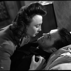 Still of John McCallum and Googie Withers in It Always Rains on Sunday 1947