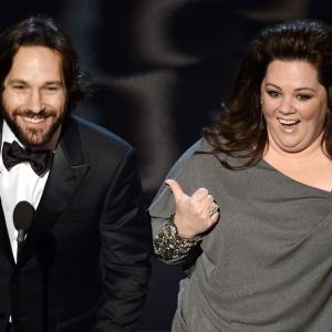 Melissa McCarthy and Paul Rudd at event of The Oscars 2013