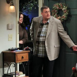 Still of Melissa McCarthy and Billy Gardell in Mike & Molly: The Honeymoon Is Over (2012)