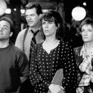 Still of Jamie Lee Curtis, Christopher McDonald, Kevin Pollak and Sheila McCarthy in House Arrest (1996)