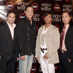 Simon Baker, George Leach, Zahn McClarnon and Eddie Spears at event of Into the West (2005)