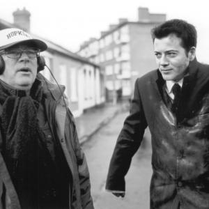 Still of Barry Levinson and Barry McEvoy in An Everlasting Piece (2000)