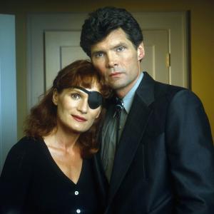 Still of Everett McGill and Wendy Robie in Twin Pykso miestelis 1990