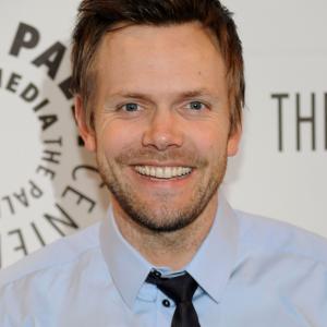 Joel McHale at event of Community 2009