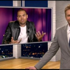 Still of Joel McHale and Chris Brown in The Soup 2004