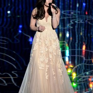 Idina Menzel at event of The Oscars 2014