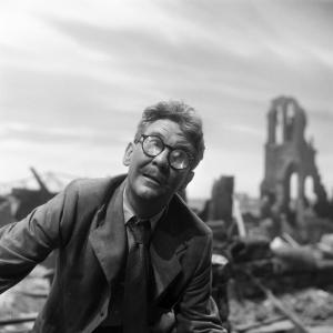 Still of Burgess Meredith in The Twilight Zone 1959