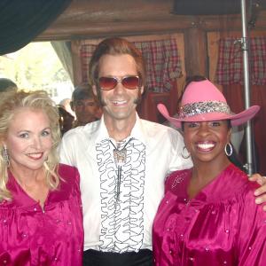 Still of Michelle Phillips, Gladys Knight, and Gordon Michaels in the film Unbeatable Harold