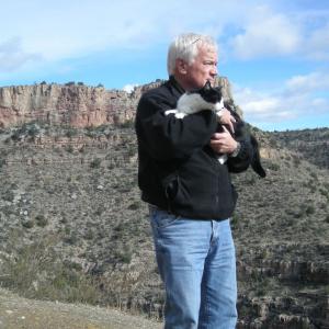 Bandit a loyal rescue kitty and th Daddy check out the Arizona desert 2009