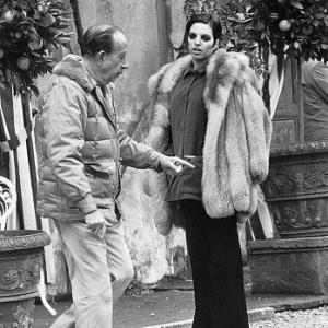 Matter Of Time A Director Vincente Minnelli and Liza Minnelli on the set 1976AIP