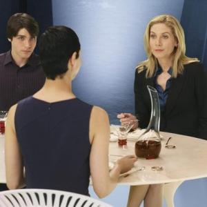 Still of Elizabeth Mitchell, Morena Baccarin and Logan Huffman in V (2009)