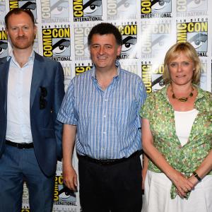 Mark Gatiss Steven Moffat and Sue Vertue at event of Serlokas 2010